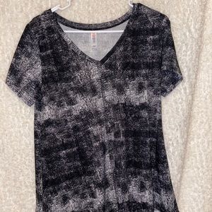 Lularoe short sleeve tee